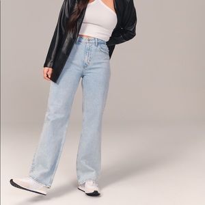 ABERCROMBIE & FITCH Curve Love High Rise 90s Relaxed Jean